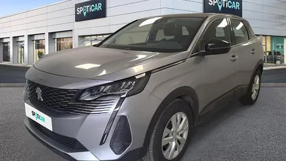 Usado Peugeot 3008 Active 130 HP (95 kW) 2022 SUV