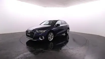 Azul Usado 2024 Audi A3 Sportback e-tron Citadino | € 30.450 (Preço justo)