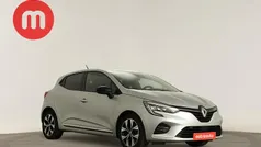 Cinzento Usado 2023 Renault Clio V Evolution | € 16.499 (Preço justo)
