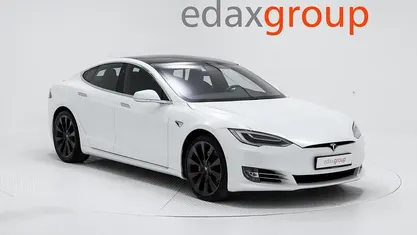 Branco Usado 2019 Tesla Model S Performance Citadino | € 37.390 (Preço justo)