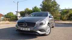 Cinzento Usado 2015 Mercedes A180 Style | € 15.700 (Bom preço)