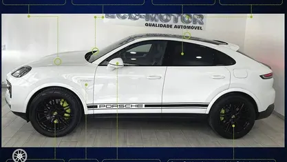 Usado Porsche Cayenne 470 HP (345 kW) 2023 Branco SUV