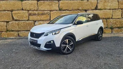 Usado Peugeot 5008 Allure 130 HP (95 kW) 2020 Branco Monovolume