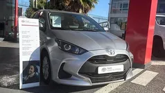 Cinzento Usado 2023 Toyota Yaris Comfort | € 18.250 (Preço justo)