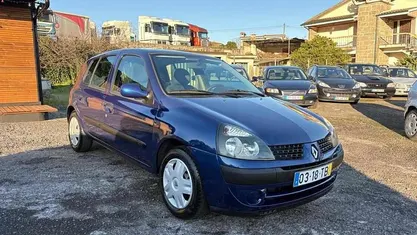 Azul Usado 2002 Renault Clio II | € 2.990 (Preço justo)