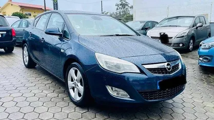 Usado 2010 Opel Astra Enjoy Citadino | € 6.490 (Preço justo)