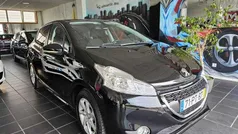 Usado 2015 Peugeot 208 Style Citadino | € 7.450 (Preço justo)