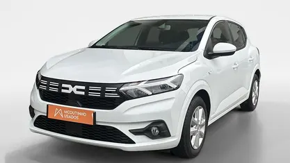 Branco Usado 2024 Dacia Sandero Expression | € 15.021 (Bom preço)