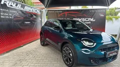 Azul Usado 2025 Fiat 600 La Prima SUV | € 25.900 (Bom preço)