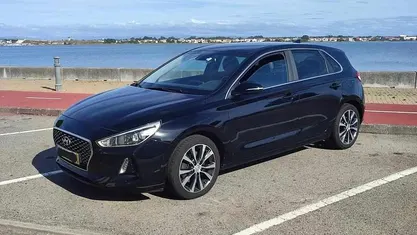 Preto Usado 2017 Hyundai i30 Citadino | € 12.400 (Preço justo)