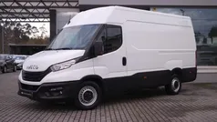 Branco Usado 2022 Iveco Daily Sedan | € 28.900 (Preço justo)