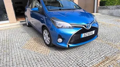 Azul Usado 2014 Toyota Yaris Hybrid | € 12.750 (Preço justo)