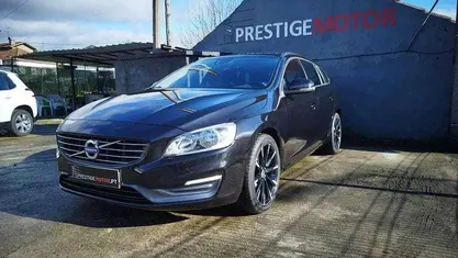 Usado Volvo V60 Momentum 115 HP (84 kW) 2014 Carrinha