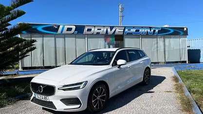 Usado Volvo V60 Momentum 150 HP (110 kW) 2019 Branco Carrinha