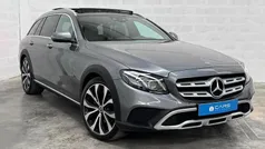 Cinza Usado 2018 Mercedes E220 Sedan | € 35.000 (Preço justo)