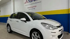 Branco Usado 2015 Citroën C3 PureTech Citadino | € 7.250 (Preço justo)
