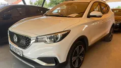 Branco Usado 2021 MG ZS Luxury Sedan | € 16.900 (Bom preço)