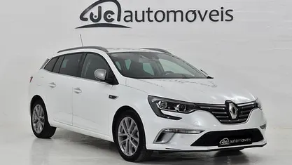 Branco Usado 2020 Renault Mégane IV Carrinha | € 18.400 (Preço justo)
