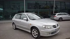 Cinzento Usado 2002 Nissan Almera | € 3.900