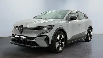 Cinzento Usado 2023 Renault Mégane IV | € 21.500 (Bom preço)
