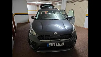 Cinzento Usado 2020 Kia Niro SUV | € 19.599 (Preço justo)