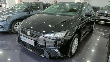 Usado Seat Ibiza Style 115 HP (84 kW) 2024 Preto Citadino