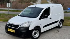 Branco Usado 2018 Peugeot Partner Monovolume | € 11.000 (Preço justo)