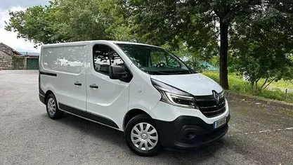 Usado 2020 Renault Trafic Intens Monovolume | € 17.990 (Bom preço)