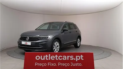 Cinzento escuro Usado 2020 VW Tiguan Life SUV | € 21.950 (Preço justo)