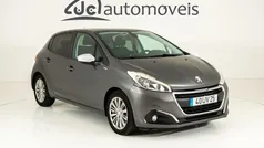 Usado 2018 Peugeot 208 Style Citadino | € 10.200 (Preço justo)