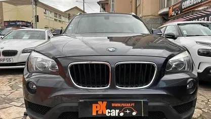Cinzento Usado 2013 BMW X1 SUV | € 14.500 (Preço justo)