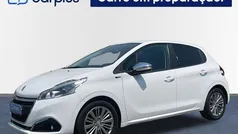 Branco Usado 2016 Peugeot 208 Style Citadino | € 11.500 (Preço justo)
