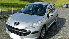 Cinzento Usado 2008 Peugeot 207 Sedan | € 4.500 (Preço justo)