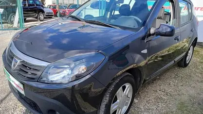 Usado 2012 Dacia Sandero Comfort | € 5.950 (Preço justo)