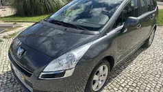 Usado 2013 Peugeot 5008 Allure Monovolume | € 8.990 (Bom preço)