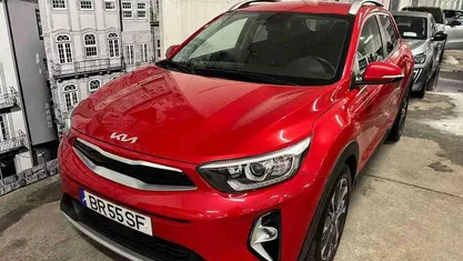 Usado 2025 Kia Stonic SUV | € 21.490 (Preço justo)