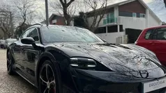 Preto Usado 2023 Porsche Taycan 4S Sedan | € 98.500
