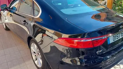 Preto Usado 2017 Jaguar XF Sedan | € 24.000 (Preço justo)