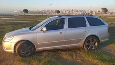 Cinzento Usado 2009 Skoda Octavia Carrinha | € 4.750 (Bom preço)