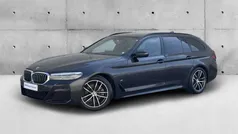Cinza sophisto metalizada brilhante Usado 2023 BMW 520 Shadowline Carrinha | € 48.900 (Preço justo)