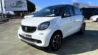 Branco Usado 2017 Smart ForFour Passion Citadino | € 10.990 (Preço justo)