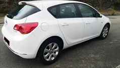 Branco Usado 2015 Opel Astra Selection | € 8.999 (Preço justo)