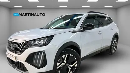 Usado Peugeot 2008 Allure 136 HP (100 kW) 2025 Branco SUV