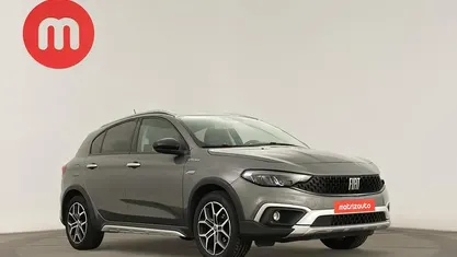 Cinzento Usado 2022 Fiat Tipo Cross | € 16.499 (Preço justo)