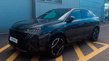 Usado Peugeot e-3008 GT 156 kW (213 HP) 2025 SUV