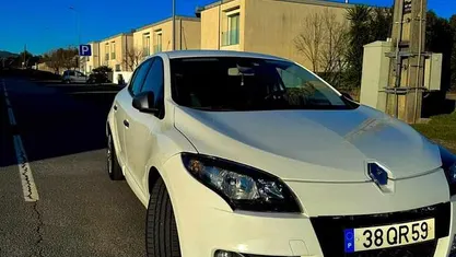 Branco Usado 2015 Renault Mégane III Citadino | € 9.900 (Preço justo)