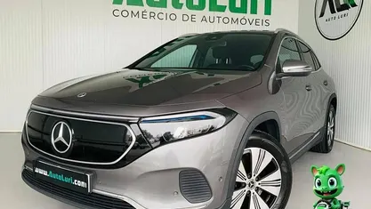 Cinzento Usado 2023 Mercedes EQA250 SUV | € 28.900 (Preço justo)