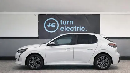 Usado 2023 Peugeot e-208 Citadino | € 18.500 (Preço justo)