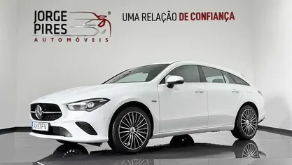 Usado Mercedes CLA250e 218 HP (160 kW) 2021 Branco Sedan