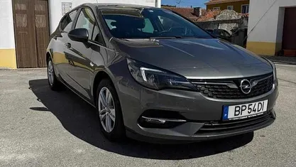 Cinzento Usado 2020 Opel Astra Citadino | € 12.950 (Preço justo)